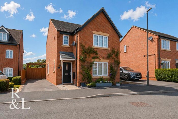 3 Bedroom Detached House For Sale In Kesbrook Drive, Overseal, Swadlincote, DE12