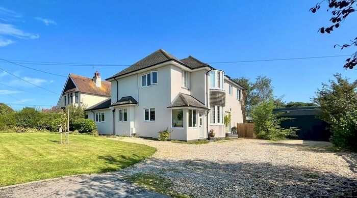 4 Bedroom Detached House For Sale In Potmans Lane, Bexhill-On-Sea, TN39