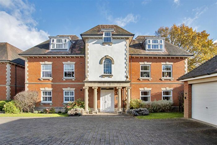 3 Bedroom Flat For Sale In London Road, Southborough, Tunbridge Wells, TN4
