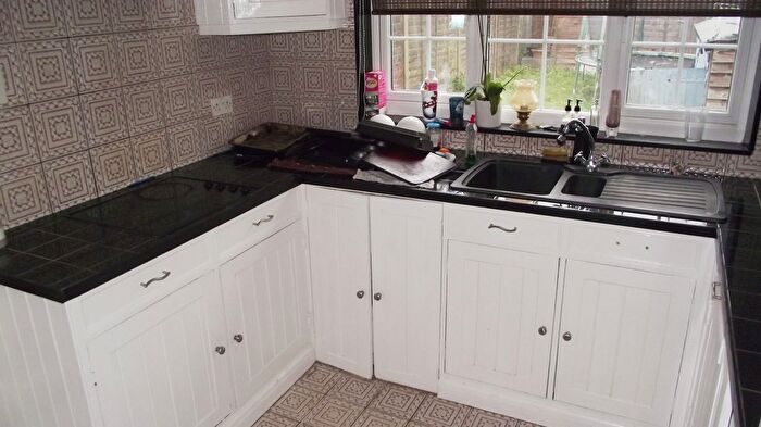 2 Bedroom Terraced House To Rent In South Road, Edmonton, N9