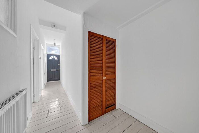 1 Bedroom Maisonette To Rent In Eastcombe Avenue, SE7