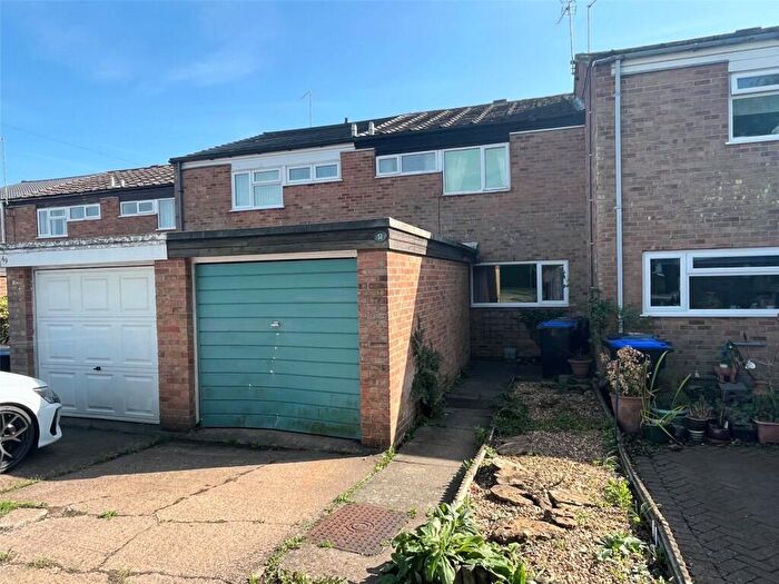 3 Bedroom Terraced House For Sale In Staverton Road, Daventry, Northamptonshire, NN11