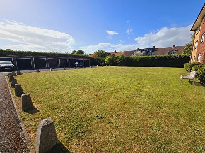 2 Bedroom Apartment To Rent In Underdown Road, Southwick, BN42