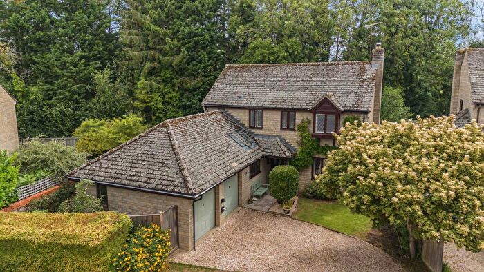 4 Bedroom Detached House For Sale In Lakeside, South Cerney, Cirencester, Gloucestershire, GL7