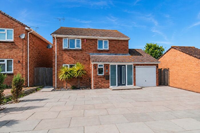 4 Bedroom Detached House For Sale In Crundale Way, Cliftonville, Margate, Kent, CT9