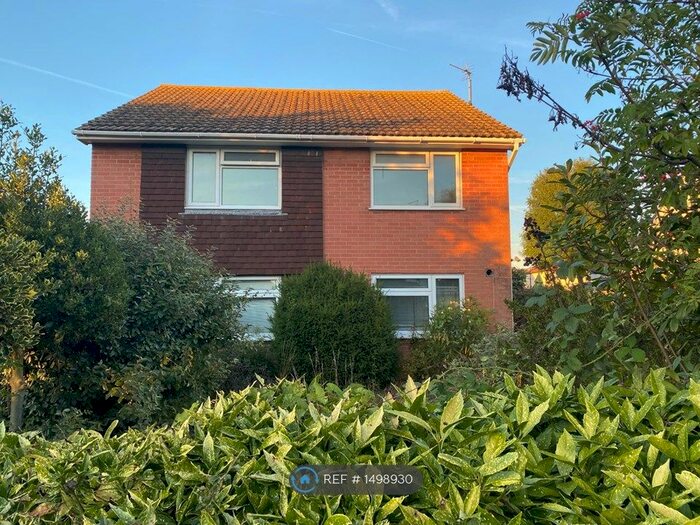 2 Bedroom Maisonette To Rent In Downs Avenue, Whitstable, CT5