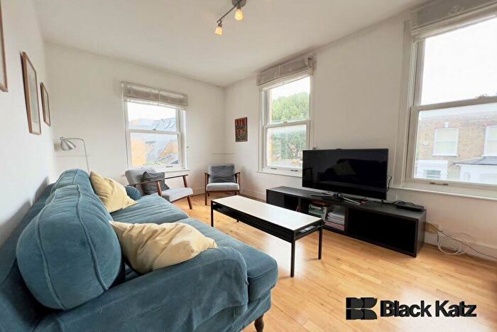 2 Bedroom Flat To Rent In Freemantle Street, Elephant And Castle, SE17