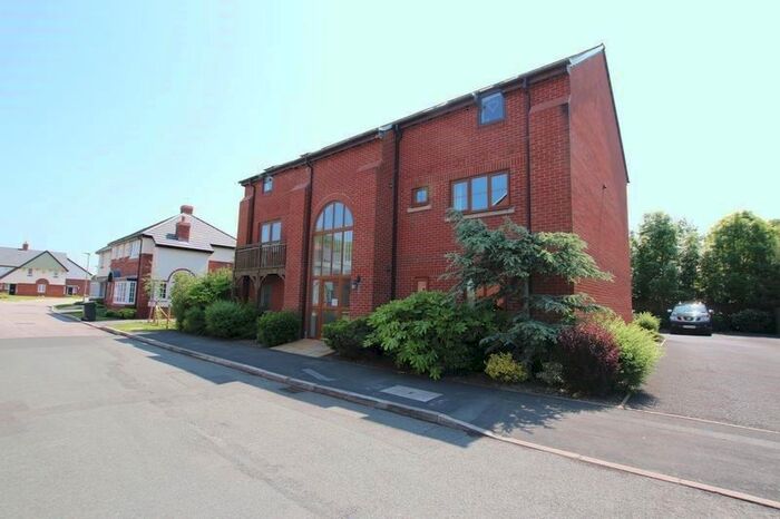 2 Bedroom Flat To Rent In Jubilee Road, Walmer Bridge, Preston, PR4