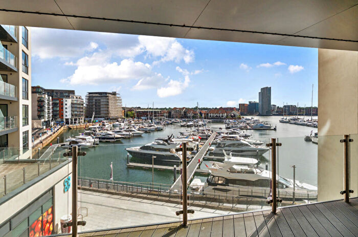 2 Bedroom Maisonette For Sale In Maritime Walk, Ocean Village, Southampton, Hampshire, SO14