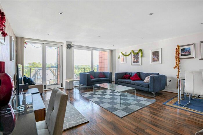 3 Bedroom Flat To Rent In Holland Gardens, Brentford, TW8