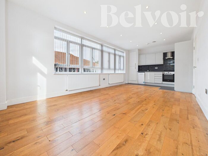 2 Bedroom Flat To Rent In Lime Tree Way, Chineham, Basingstoke, RG24