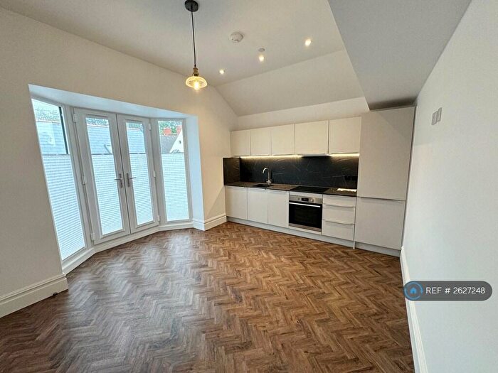 2 Bedroom Flat To Rent In Cathedral Road, Cardiff, CF11