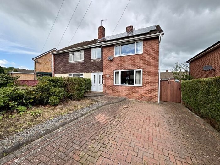 3 Bedroom Semi-Detached House For Sale In Cleveland Way, Chesterfield, Derbyshire, S40