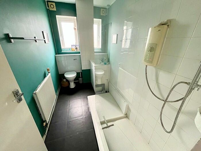 1 Bedroom Flat For Sale In Bute Road, Wallington, SM6