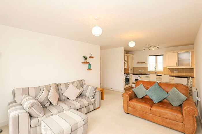 2 Bedroom Flat For Sale In Greenacre Close, Sheffield, S12
