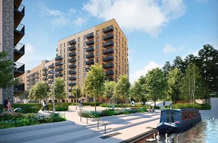2 Bedroom Flat For Sale In Nestles Avenue, Hayes, UB3