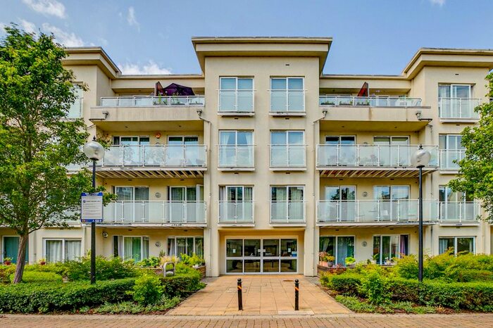 2 Bedroom Flat To Rent In Saffron House, Woodman Mews, TW9