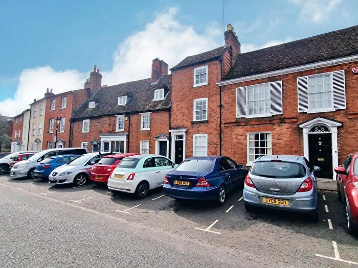 2 Bedroom Cottage To Rent In Castle Street, Farnham, GU9