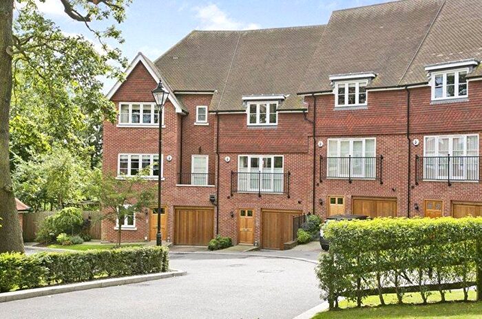 4 Bedroom Terraced House For Sale In Newton Park Place, Chislehurst, BR7