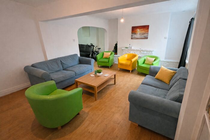 14 Bedroom House Of Multiple Occupation To Rent In Newport Road, Roath, Cardiff, CF24