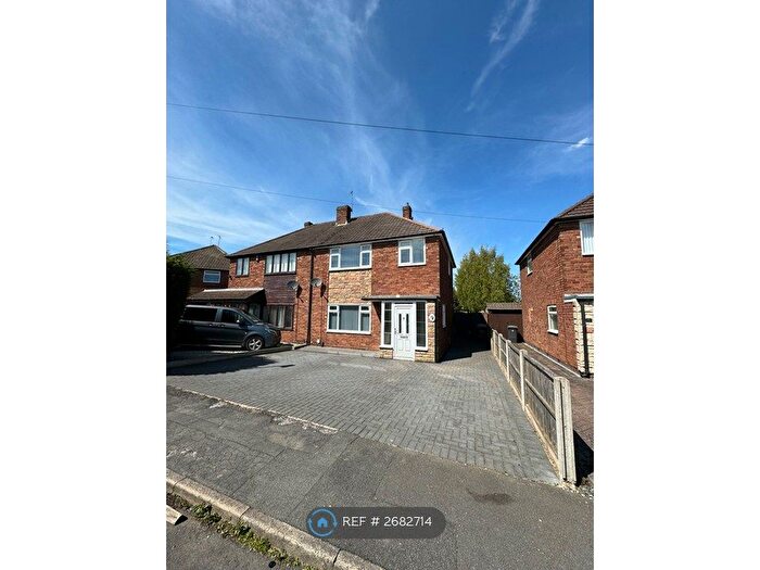 3 Bedroom Semi Detached House To Rent In Kathleen Avenue, Bedworth, CV12