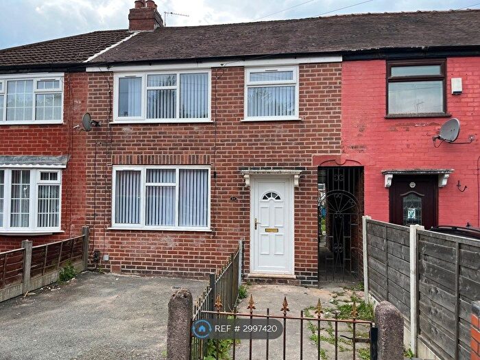 3 Bedroom Terraced House To Rent In Lyme Grove, Manchester, M43