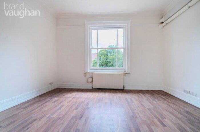 Flat To Rent In Preston Road, Brighton, East Sussex, BN1
