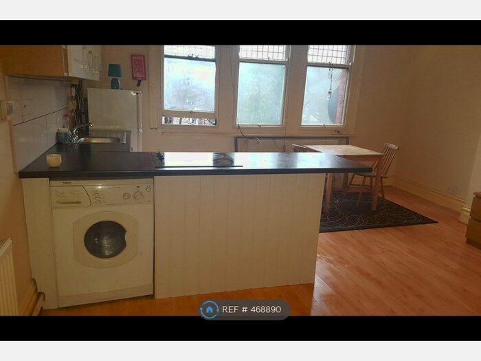 1 Bedroom Flat To Rent In Mansfield Road, Nottinghamshire, NG5