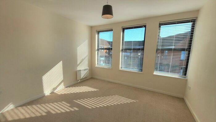1 Bedroom Apartment To Rent In White Lion Walk, Banbury, Oxon, OX16