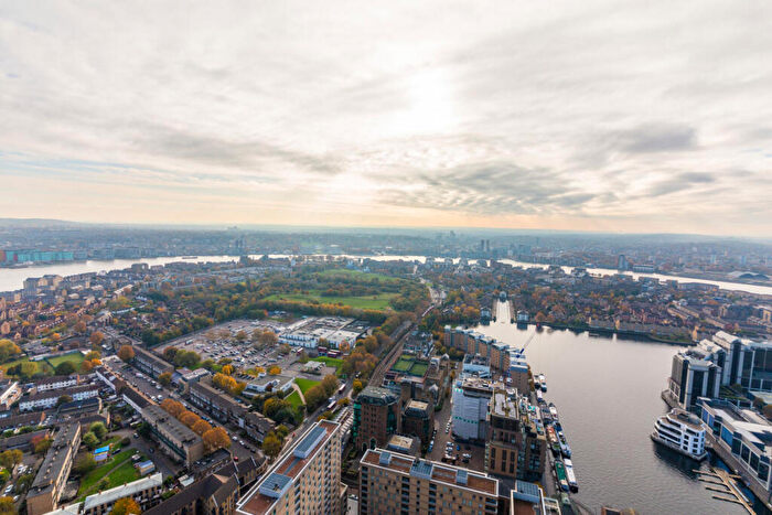 1 Bedroom Flat To Rent In Crossharbour Plaza, Canary Wharf, E14