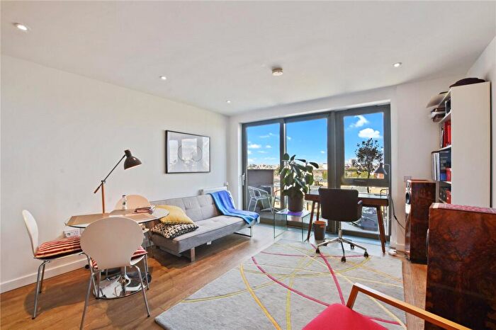 1 Bedroom Flat To Rent In Bootmakers Court, Ben Jonson Road, London, E1
