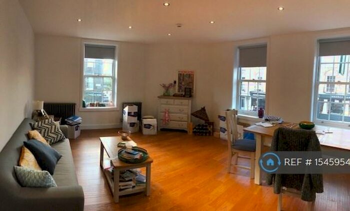 2 Bedroom Flat To Rent In Amwell Street, London, EC1R