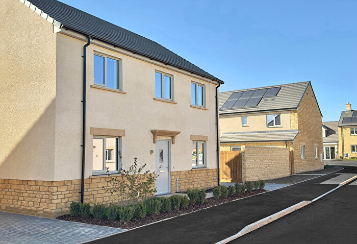 4 Bedroom Detached House For Sale In Daylestone Park, Alderton, GL20