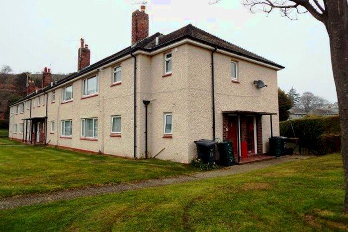 2 Bedroom Flat To Rent In Heulfryn, Conwy, LL31