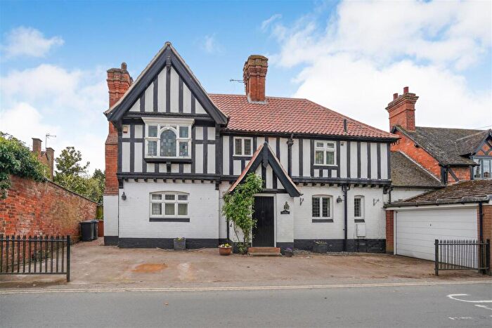 2 Bedroom Character Property For Sale In Rectory Lane, Market Bosworth, CV13