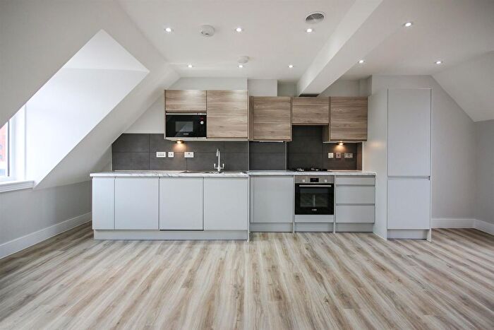 1 Bedroom Flat To Rent In The Broadway, W5
