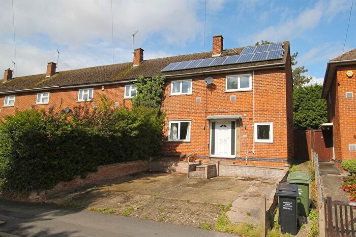 3 Bedroom Town House To Rent In New Ashby Road, Loughborough, LE11