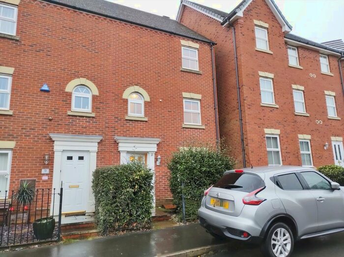 4 Bedroom House To Rent In Quins Croft, Leyland, PR25