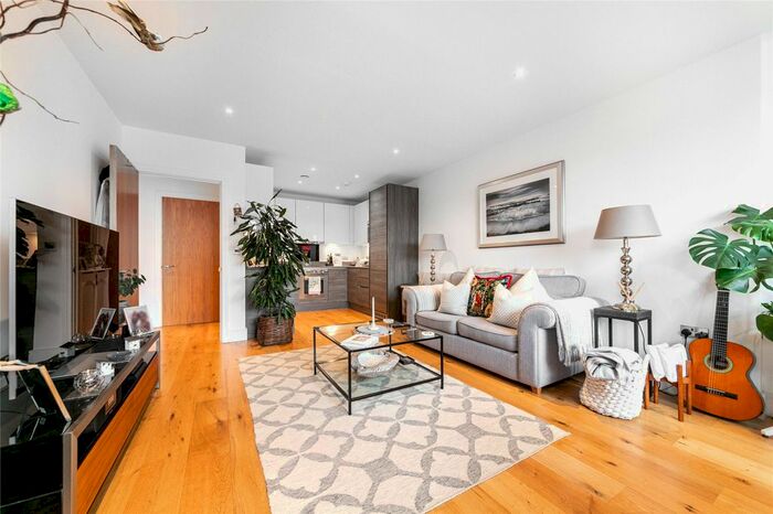 1 Bedroom Flat To Rent In Grove Street, London, SE8