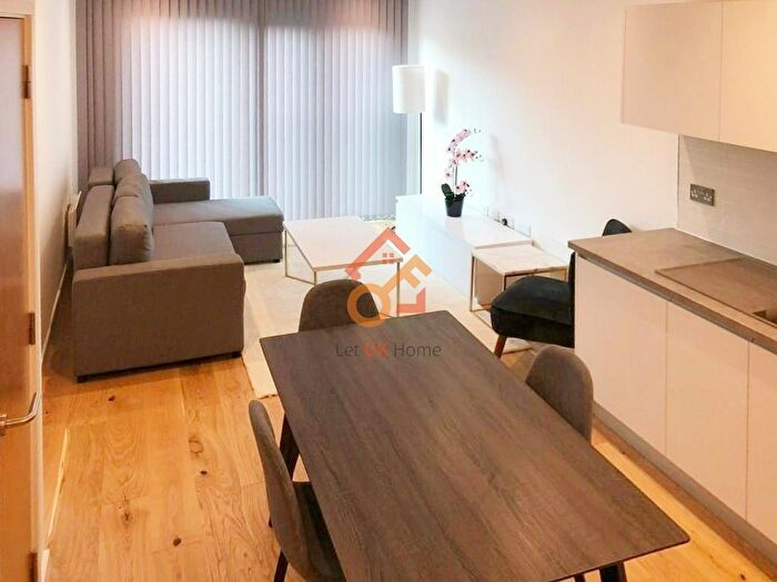 1 Bedroom Flat For Sale In The Axium, Windmill Street, Birmingham, B1