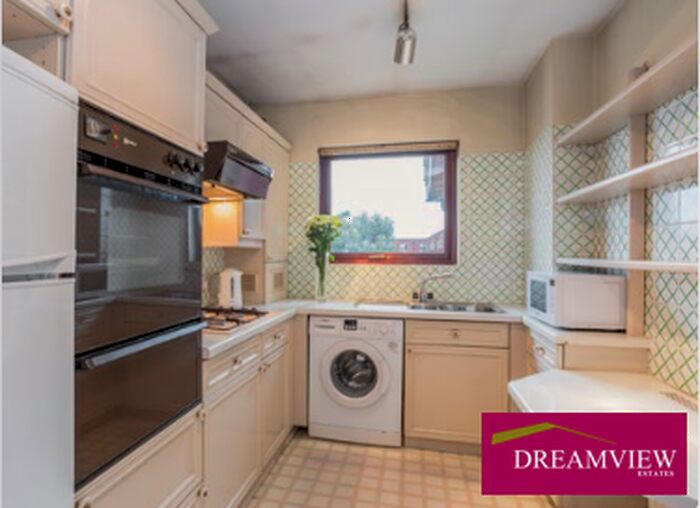 1 Bedroom Flat For Sale In Corner Finchley Road And West Heath Avenue, Greater London, NW11