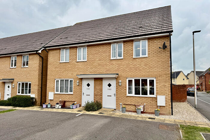 2 Bedroom Semi-Detached House For Sale In Greystone Walk, Cullompton, Devon, EX15