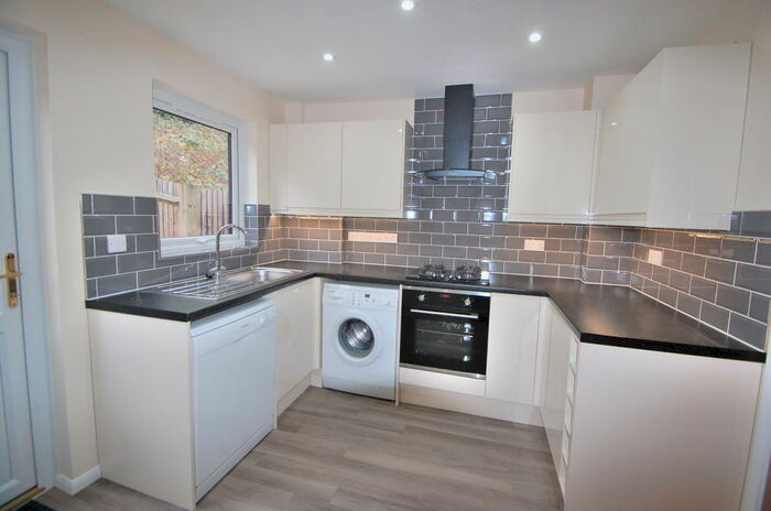 2 Bedroom House To Rent In Clowser Close, Sutton, Surrey, SM1