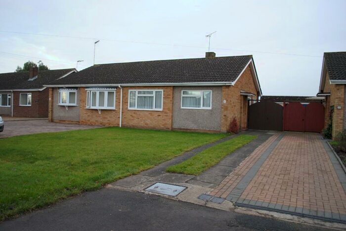 2 Bedroom Semi-Detached House To Rent In Plantation Road, CM3