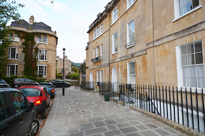 2 Bedroom Flat To Rent In Widcombe Crescent - Garden Apartment, BA2