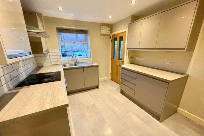 4 Bedroom Property To Rent In Tavistock Road, Sheffield, S7