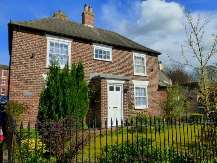 2 Bedroom End Of Terrace House To Rent In Church Street, Caistor, LN7