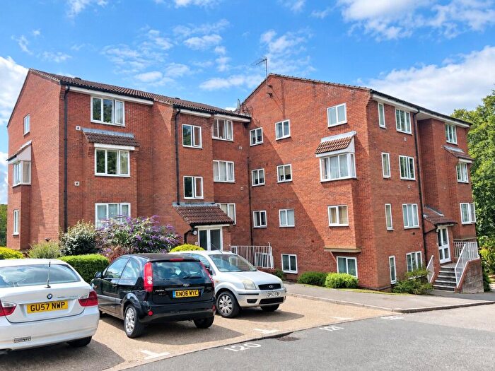 1 Bedroom Apartment To Rent In St. Leonards Park, East Grinstead, West Sussex, RH19