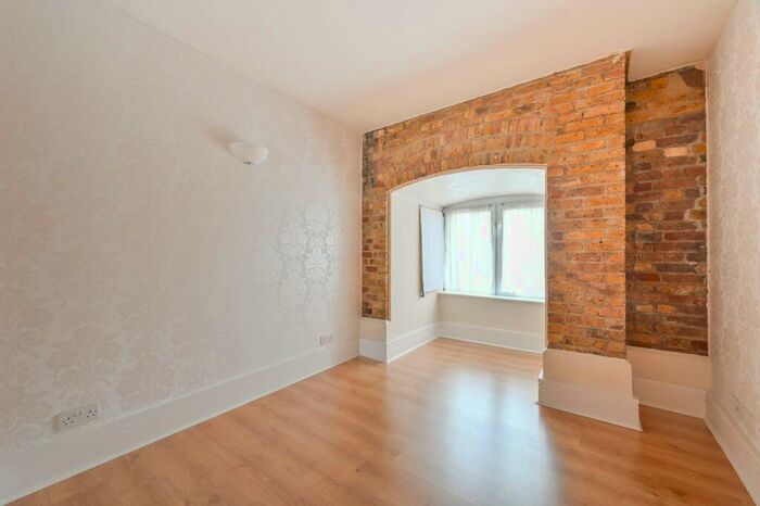 1 Bedroom Flat To Rent In Cubitt Wharf, Isle Of Dogs, London, E14