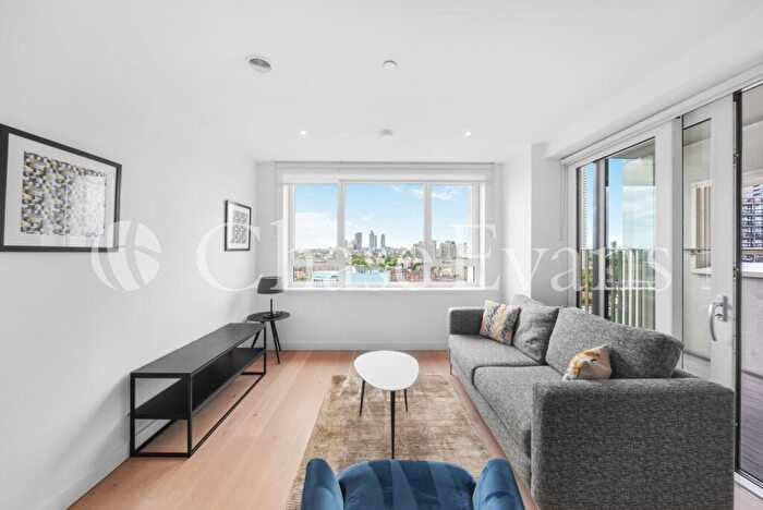 1 Bedroom Flat To Rent In Walworth Road, Elephant & Castle, London, SE17